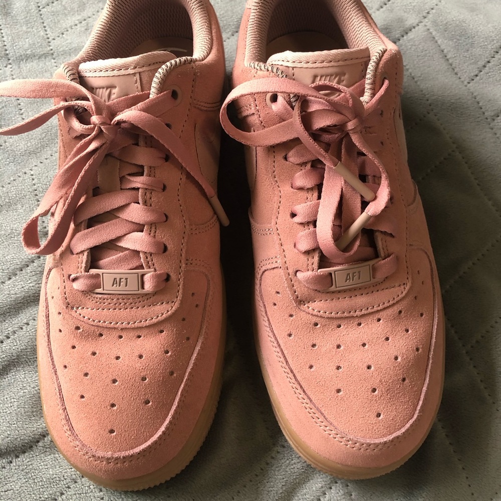 Nike Air Force 1